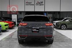 ڤۆڵکسواگن ئەتڵەس کرۆس سپۆرت